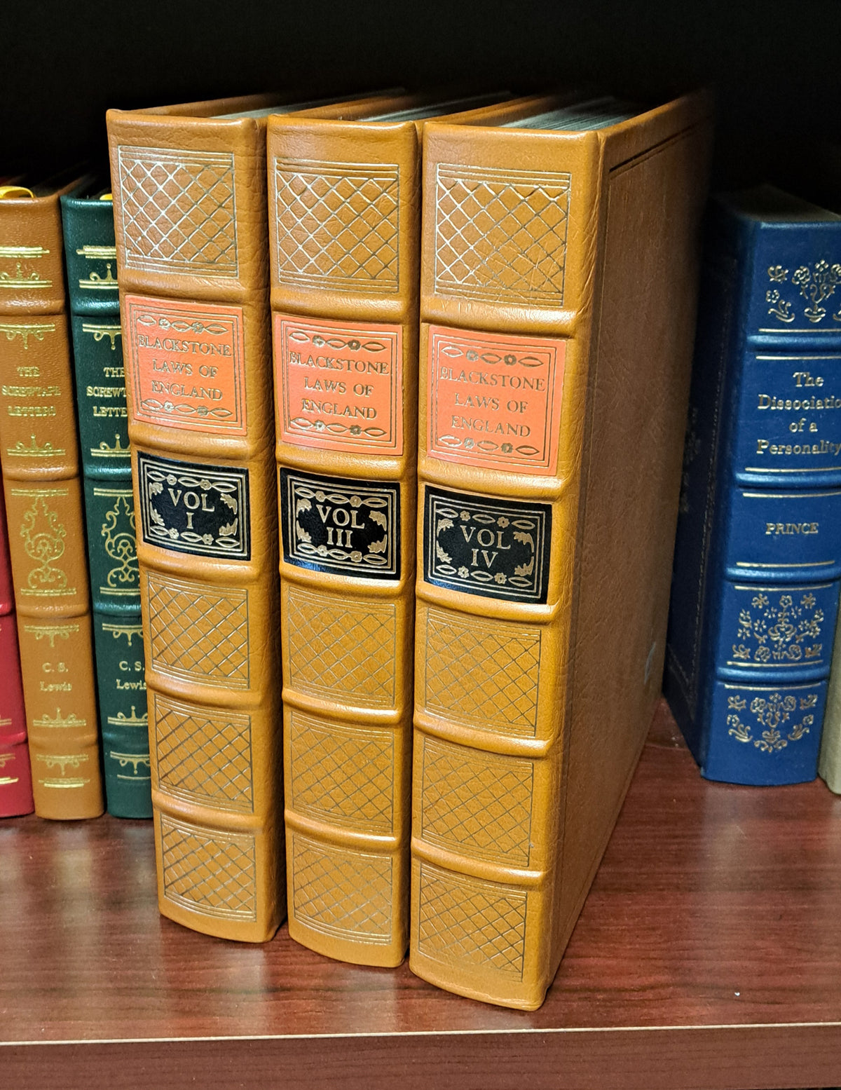Blackstone's Commentaries on the Laws of England, Vol I, III and IV